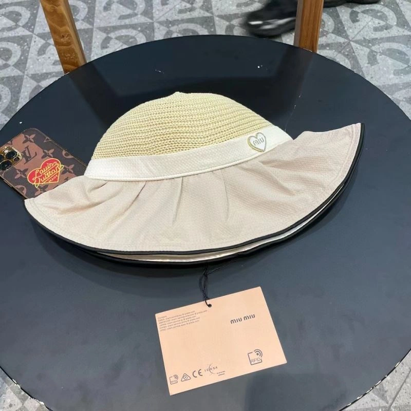 Miu Miu Caps Snug 261669
