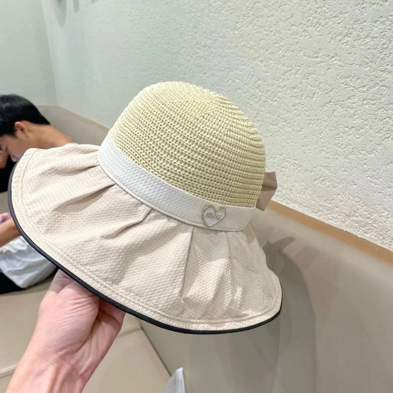 Miu Miu Caps Snug 261669