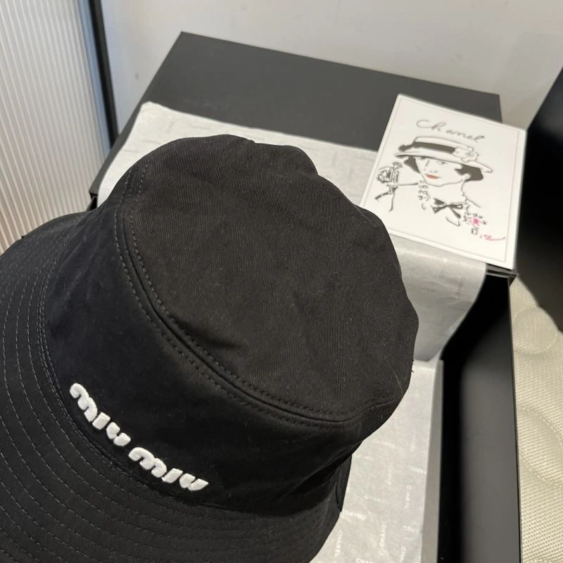 Miu Miu Caps FastDry 261661