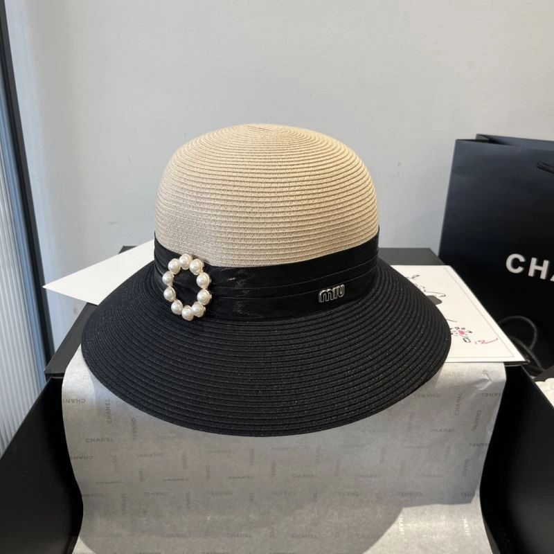Miu Miu Caps Elegant 261689