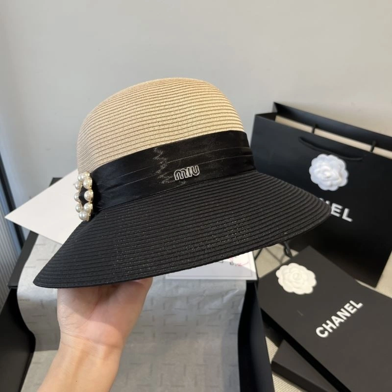 Miu Miu Caps Elegant 261689
