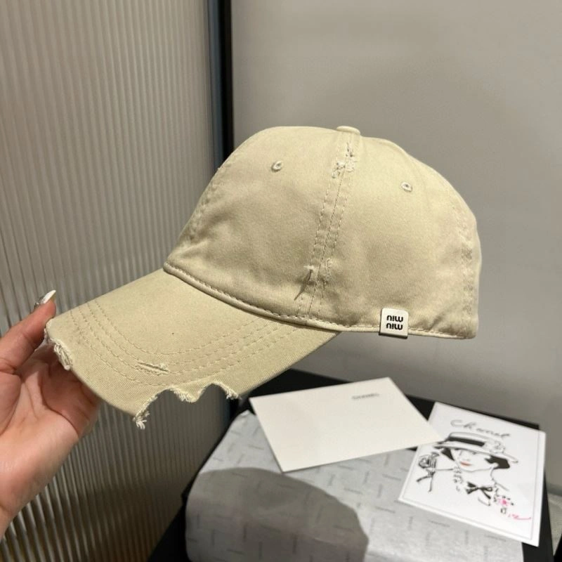 OnTrend Miu Miu Caps 261685