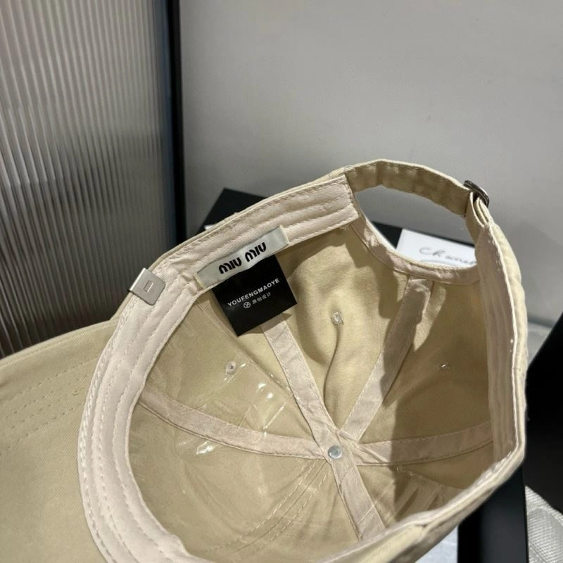 OnTrend Miu Miu Caps 261685