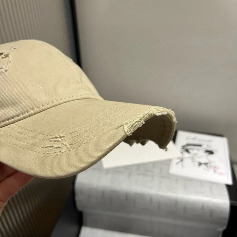 OnTrend Miu Miu Caps 261685
