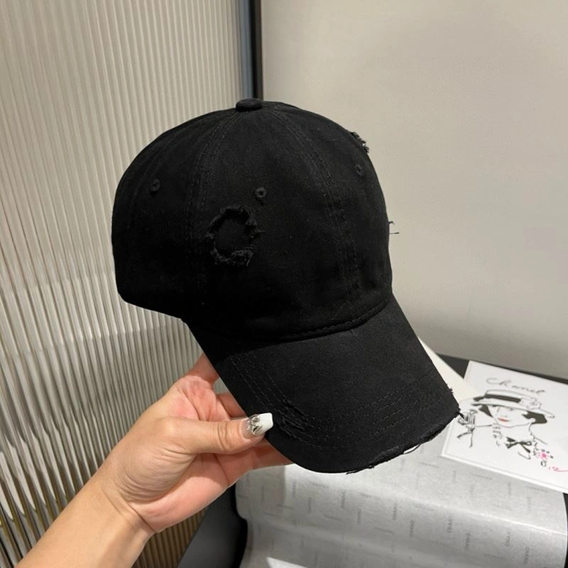 Miu Miu Caps WellDesigned 261683