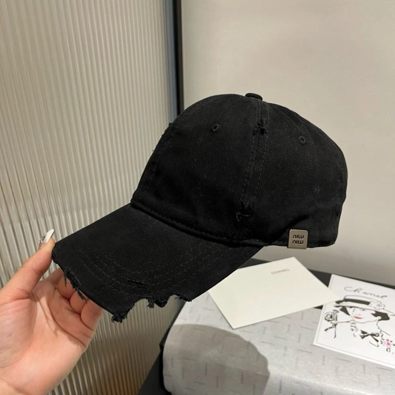 Miu Miu Caps WellDesigned 261683