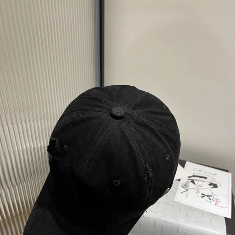 Miu Miu Caps WellDesigned 261683