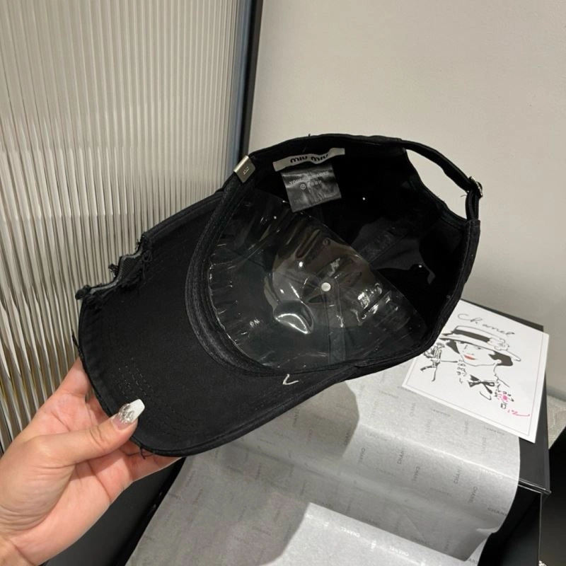 Miu Miu Caps WellDesigned 261683