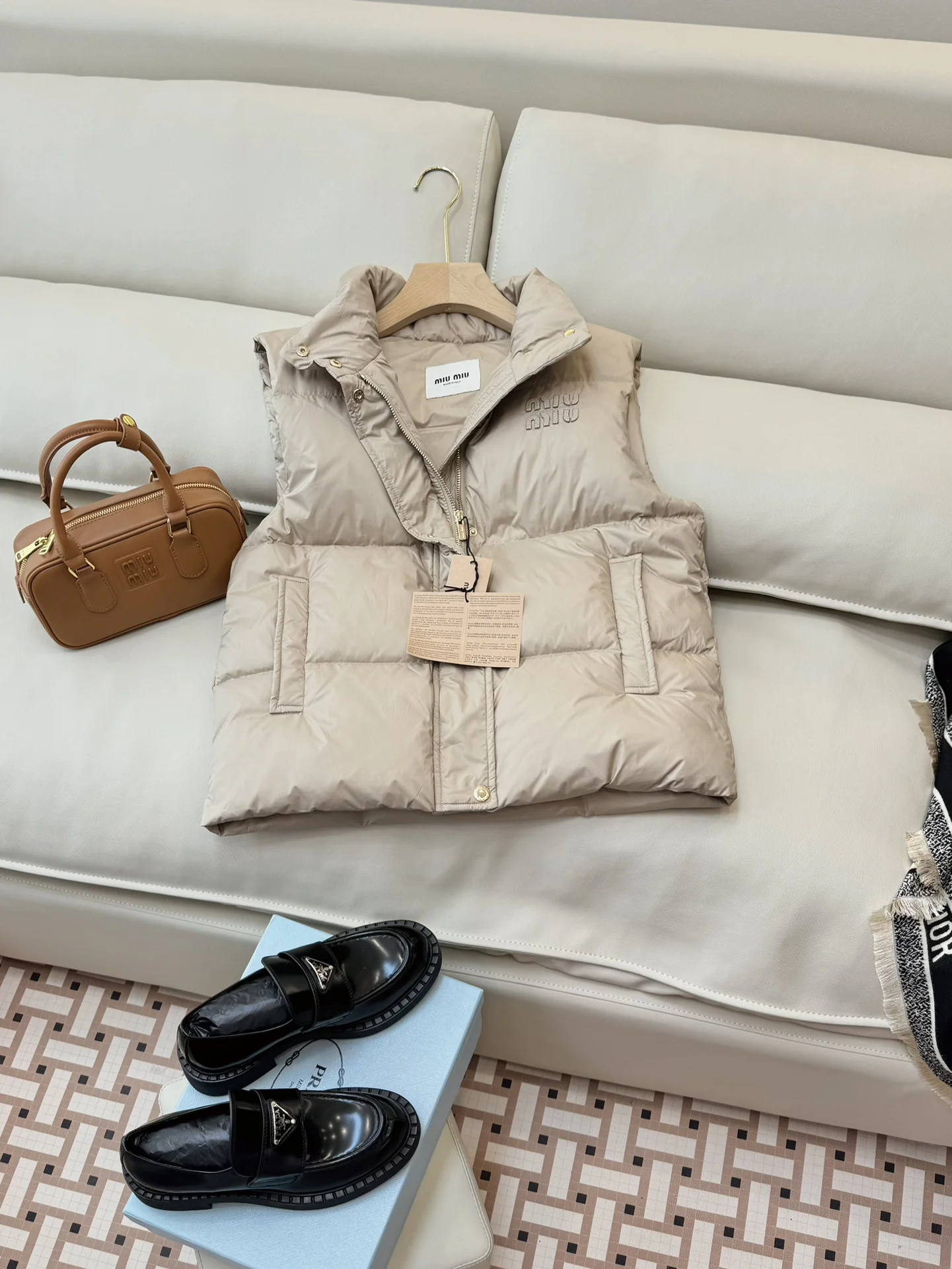 Miu Miu Down Jackets Breathable 165221