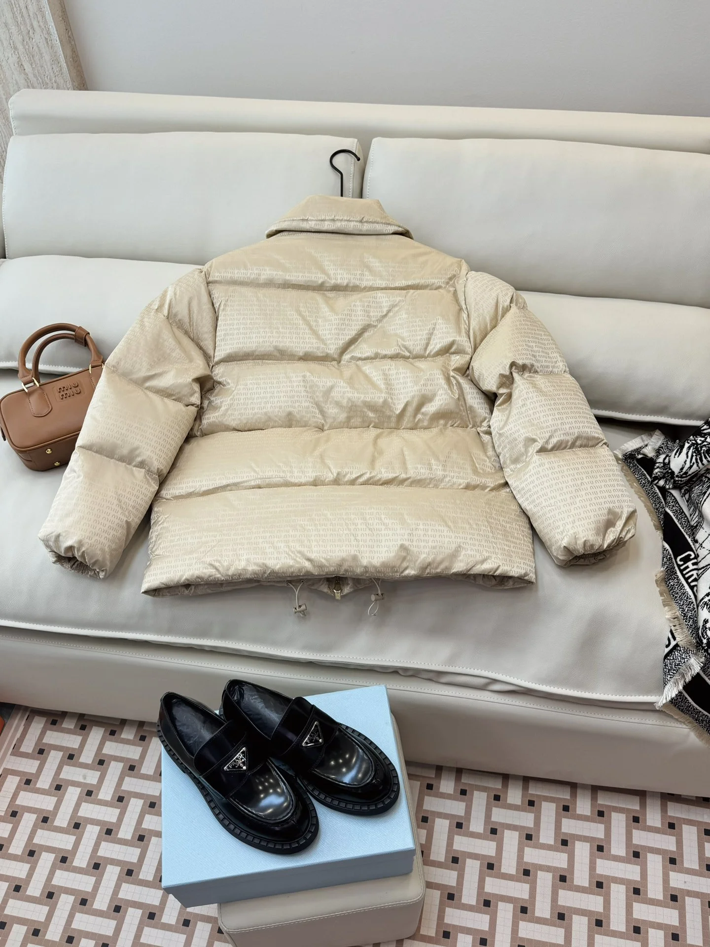 Trendsetting Miu Miu Down Jackets 165214