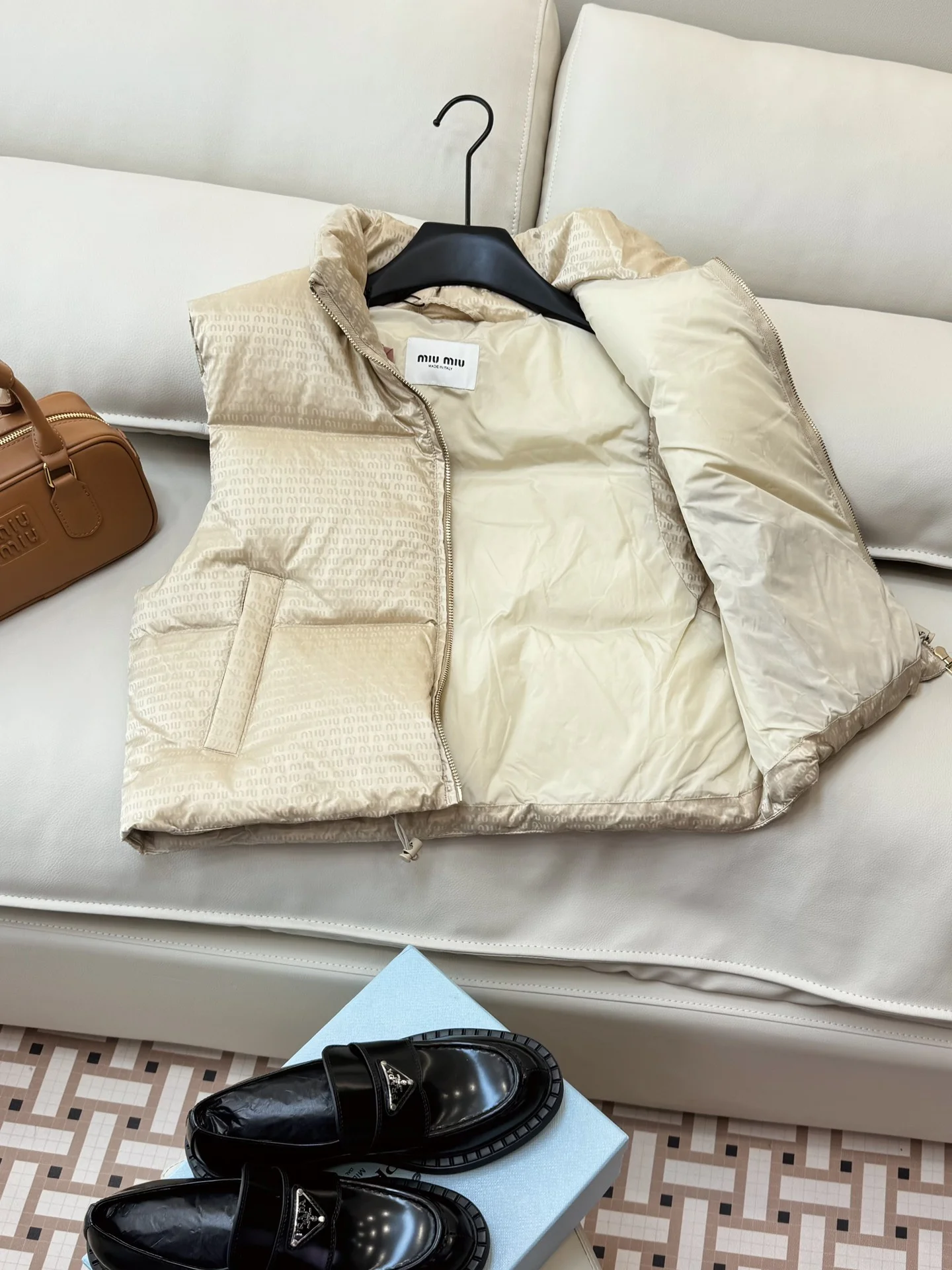 Resilient Miu Miu Down Jackets 165211