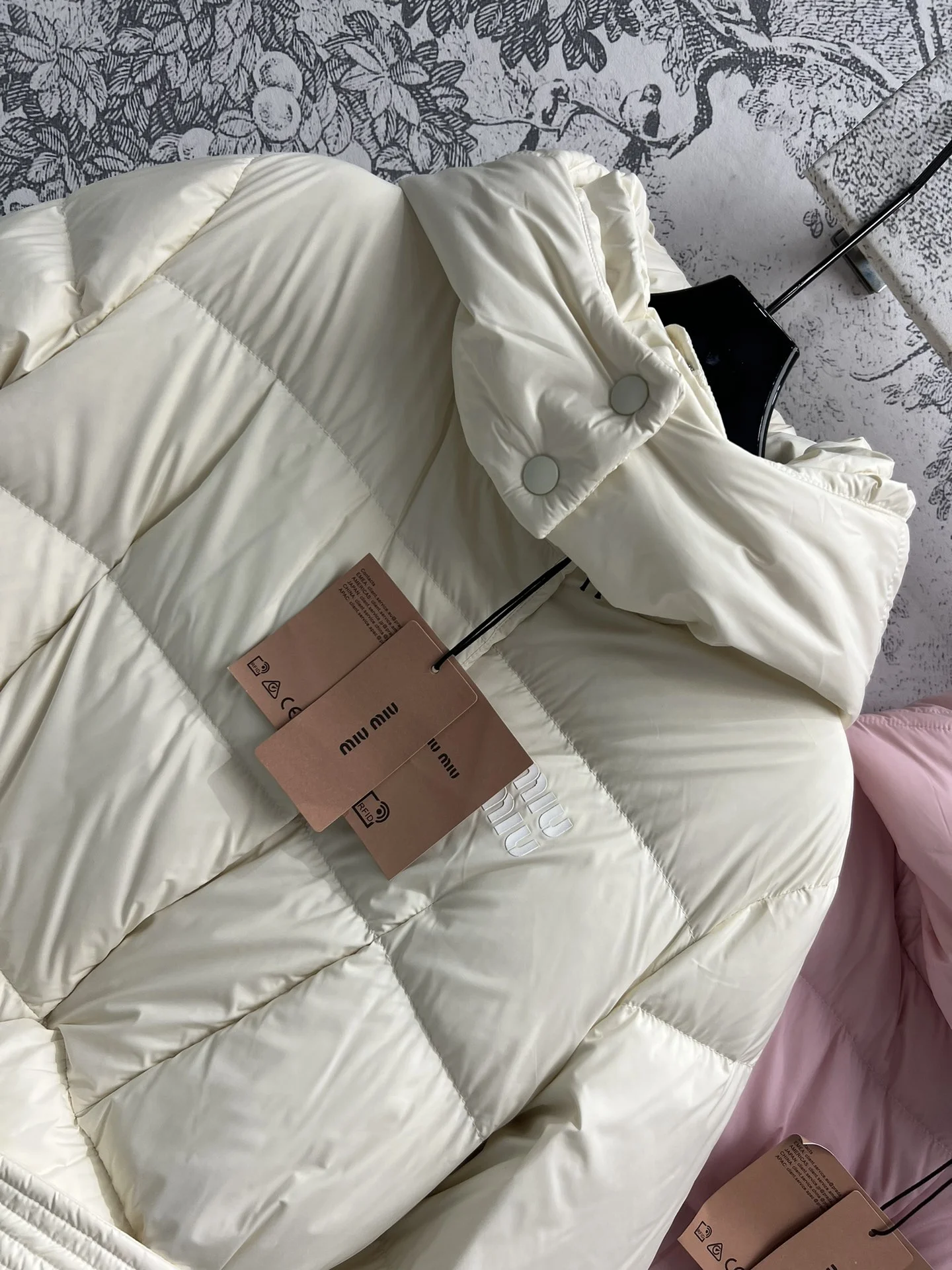 Miu Miu Down Jackets ZipUp 165192
