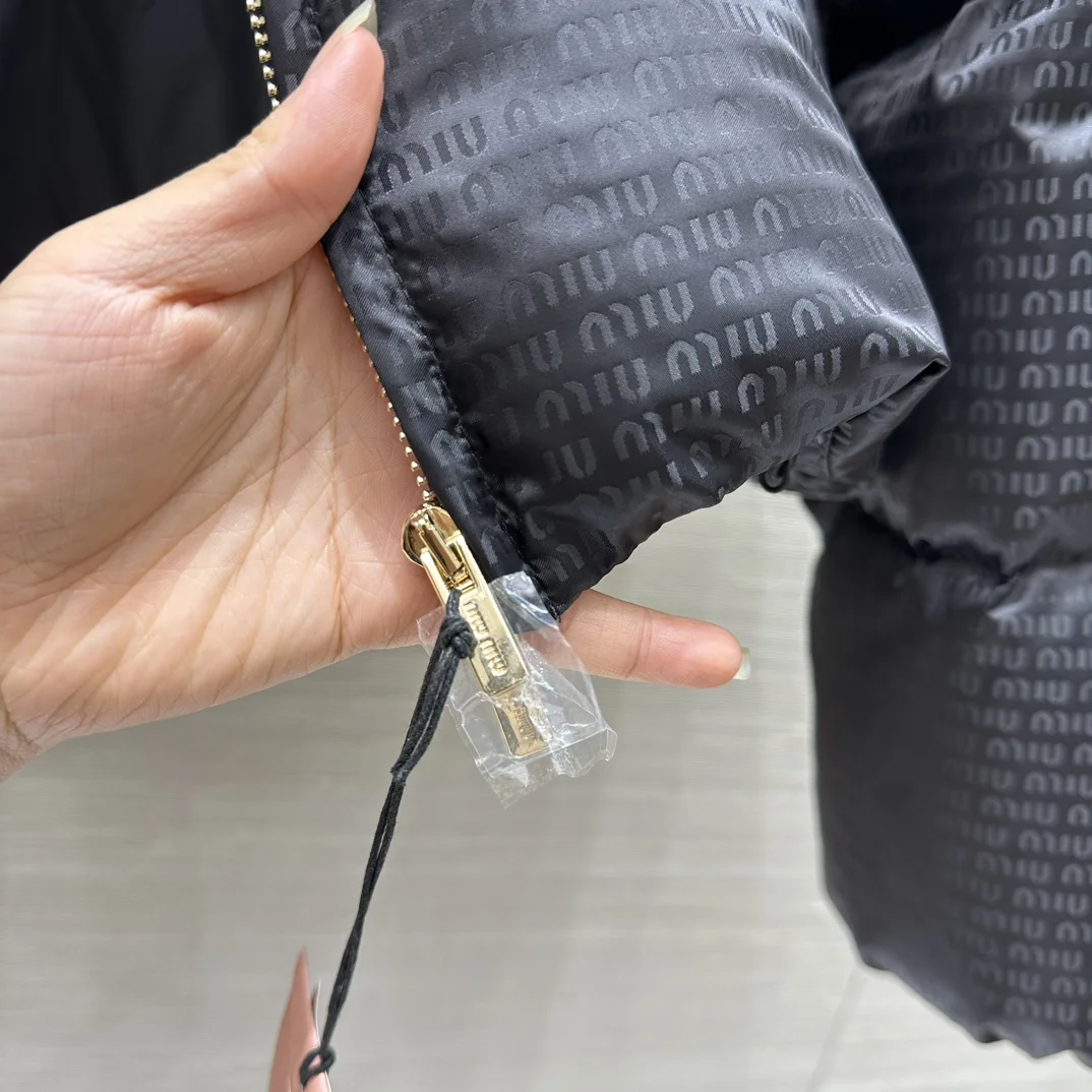 SmoothTexture Miu Miu Down Jackets 165269