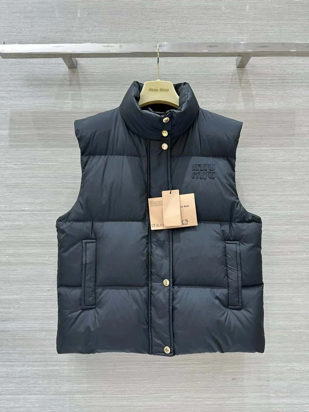 Miu Miu Down Jackets Fashionable 165186