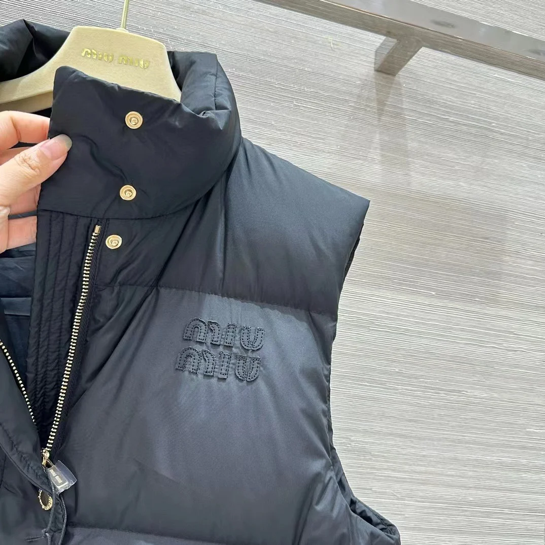 Miu Miu Down Jackets Fashionable 165186