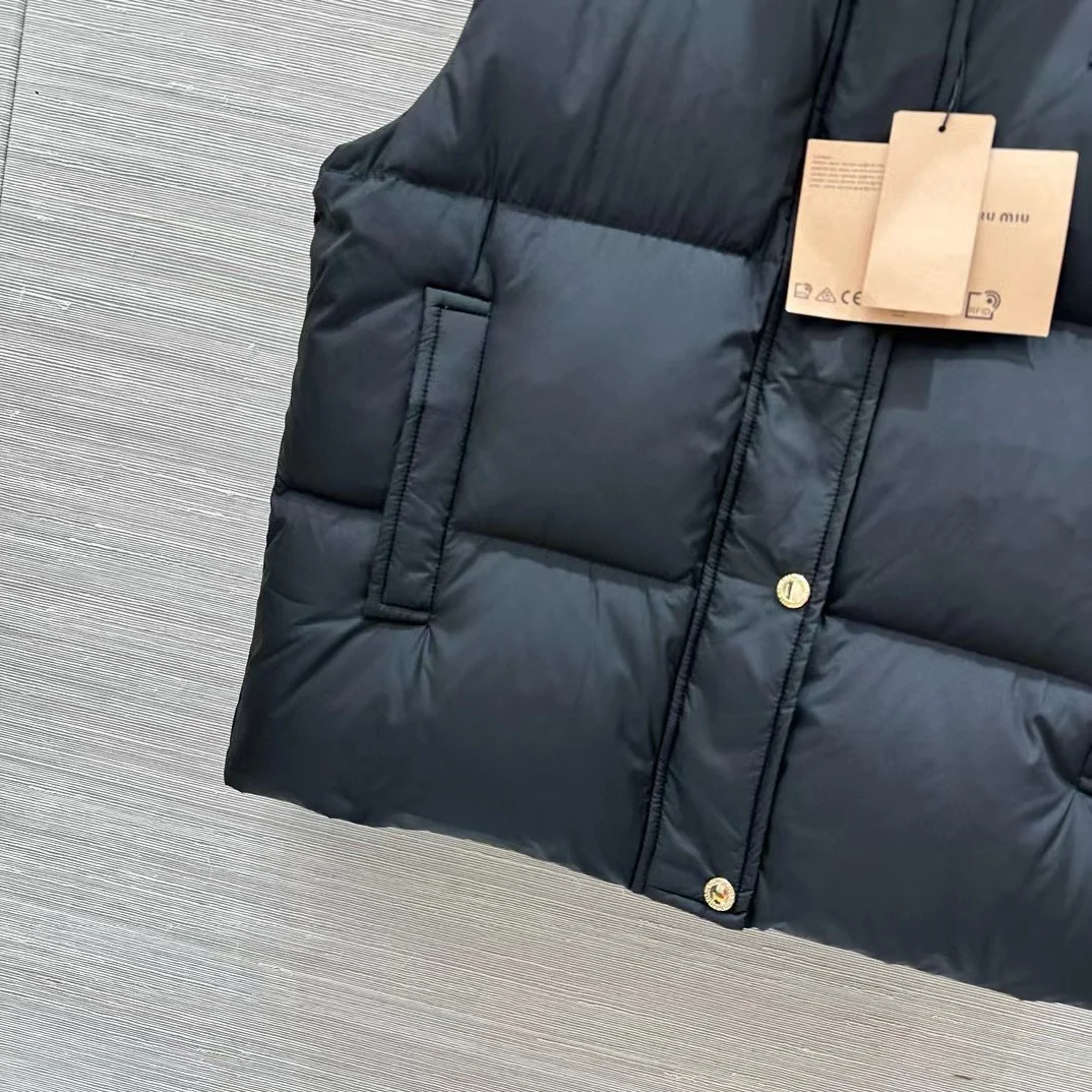 Miu Miu Down Jackets Fashionable 165186