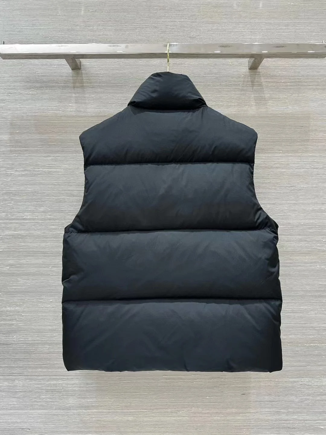 Miu Miu Down Jackets Fashionable 165186