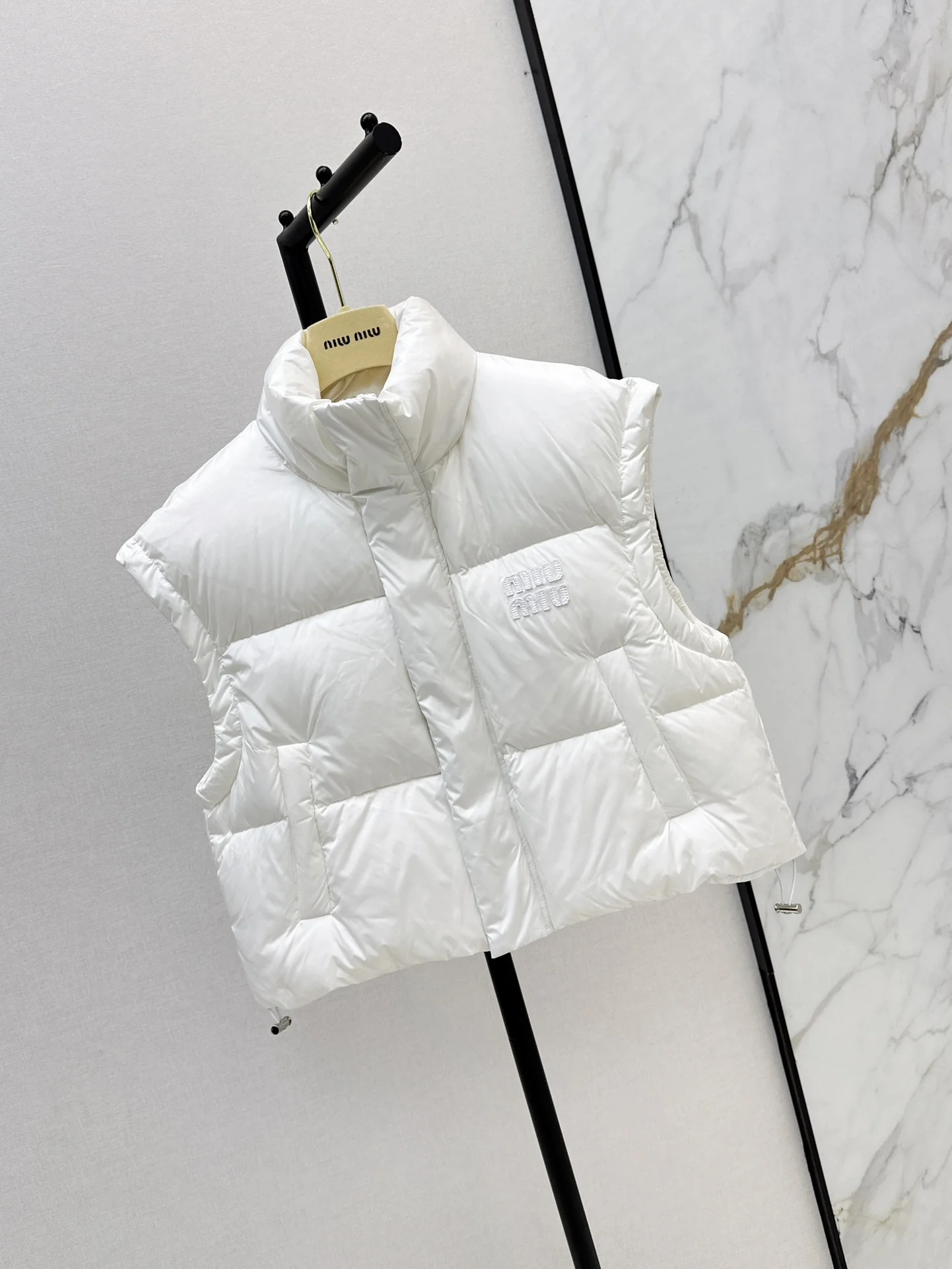 Breathable Miu Miu Down Jackets 165182