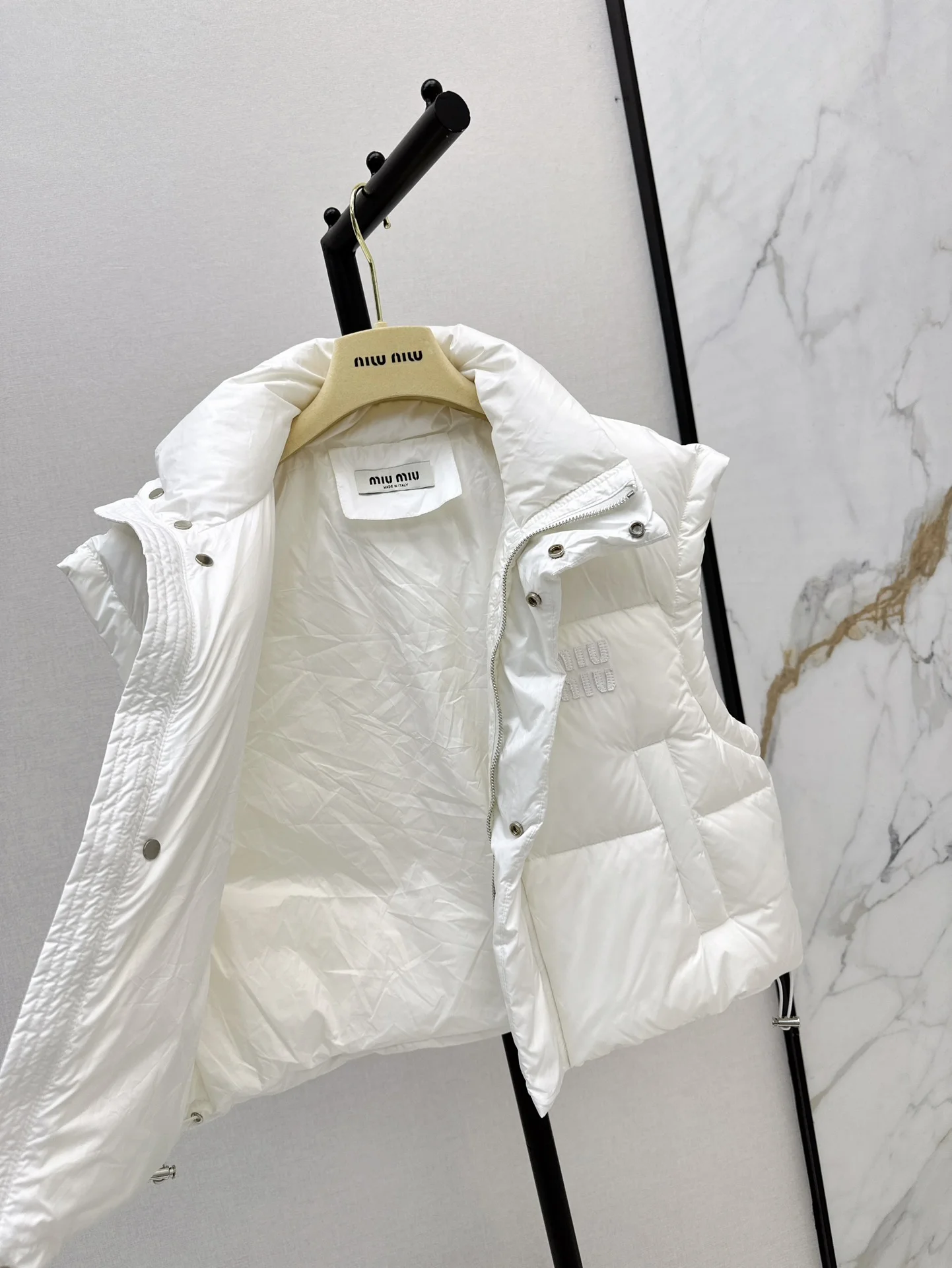 Breathable Miu Miu Down Jackets 165182