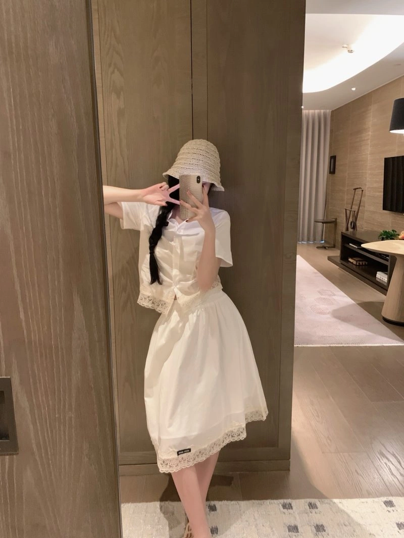 Miu Miu Dress Suits ModernLook 152160