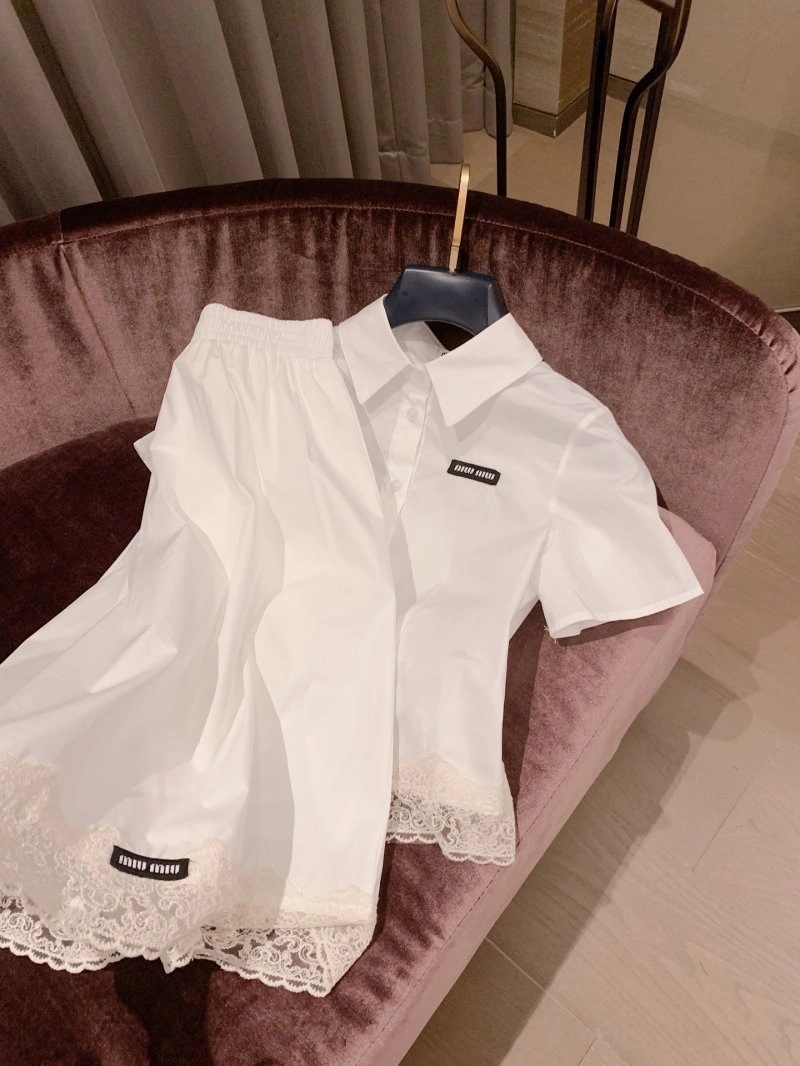 Miu Miu Dress Suits ModernLook 152160