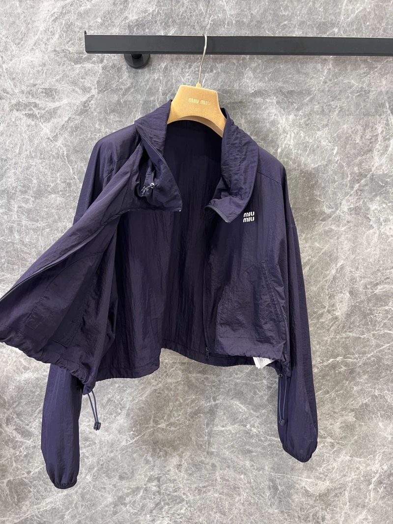 Miu Miu Dress Suits Versatile 151271