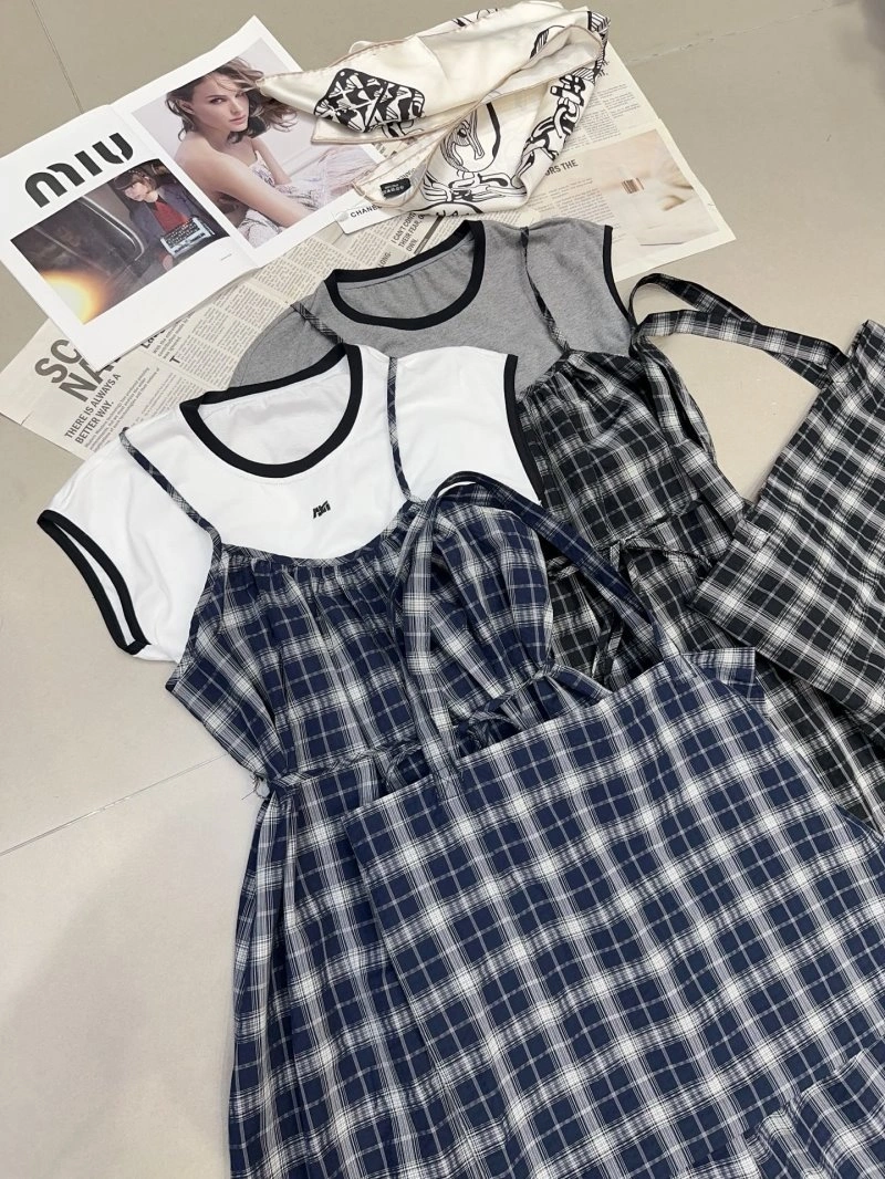 Cozy Miu Miu Dress Suits 151274