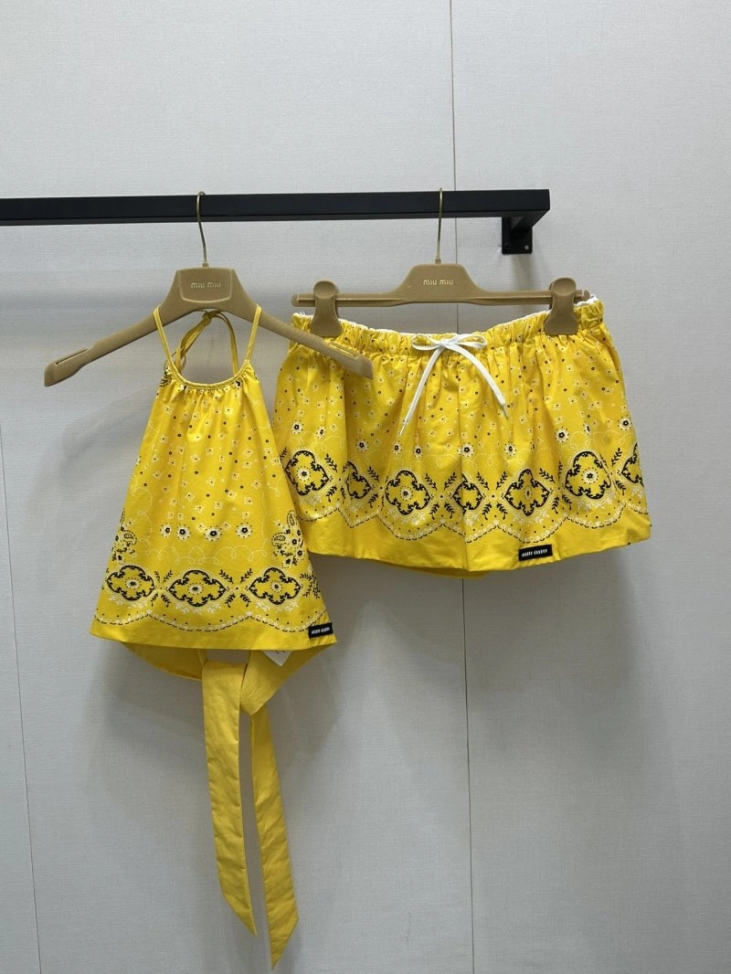 Miu Miu Dress Suits FreshLook 148998