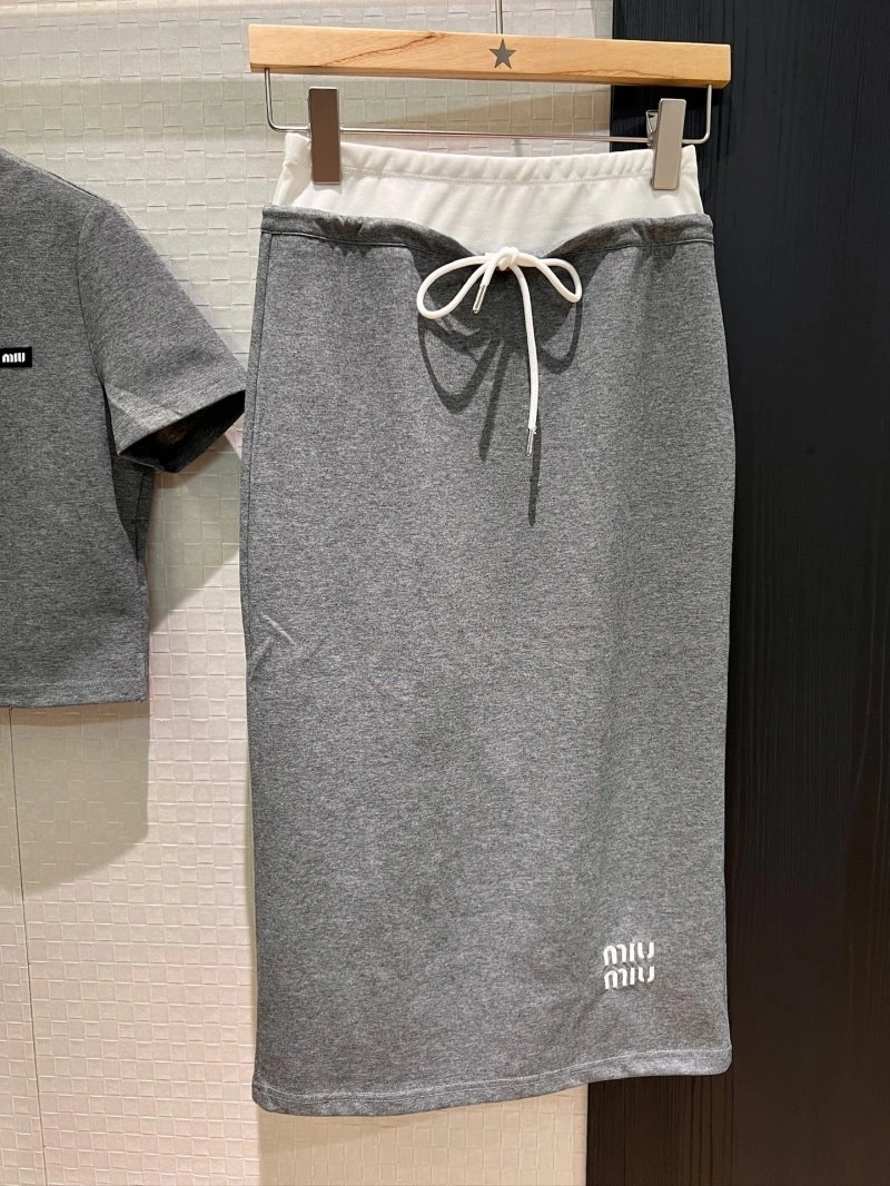 Miu Miu Dress Suits Upgraded 154519
