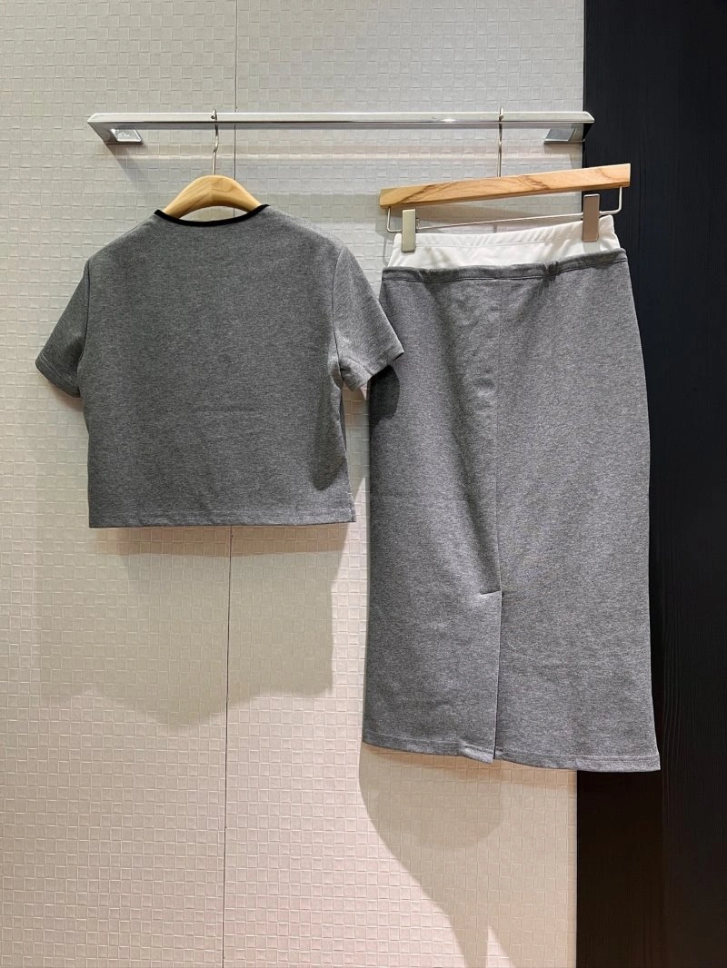 Miu Miu Dress Suits Upgraded 154519