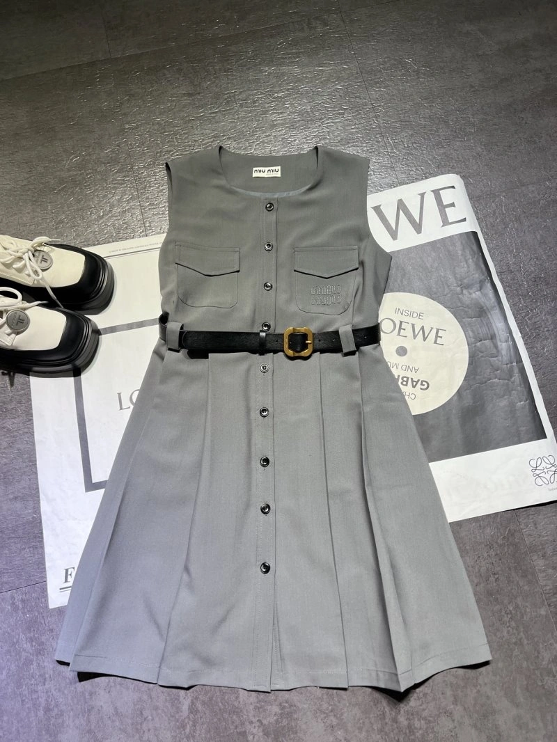 Trendsetting Miu Miu Dress 156537