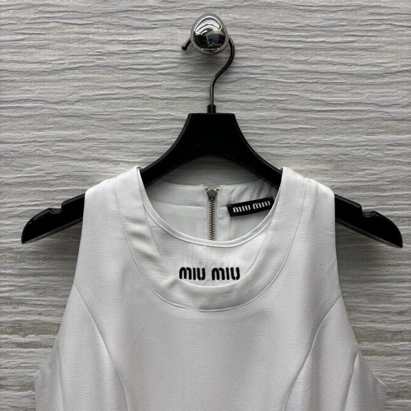 Trendsetting Miu Miu Dress 156384