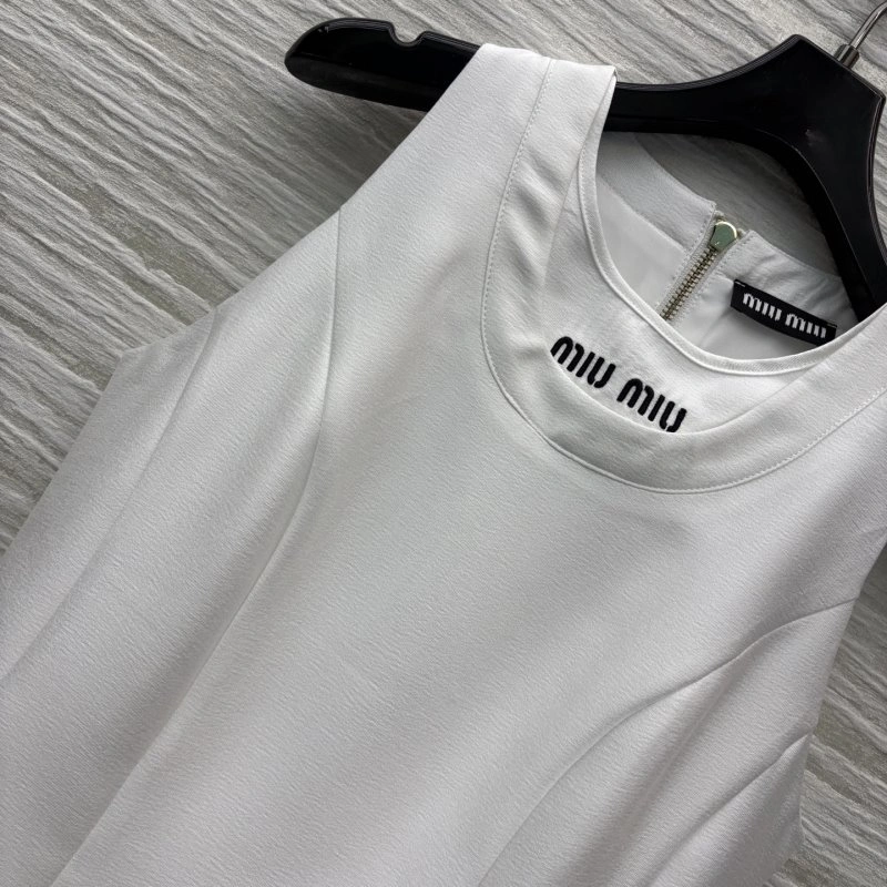 Trendsetting Miu Miu Dress 156384