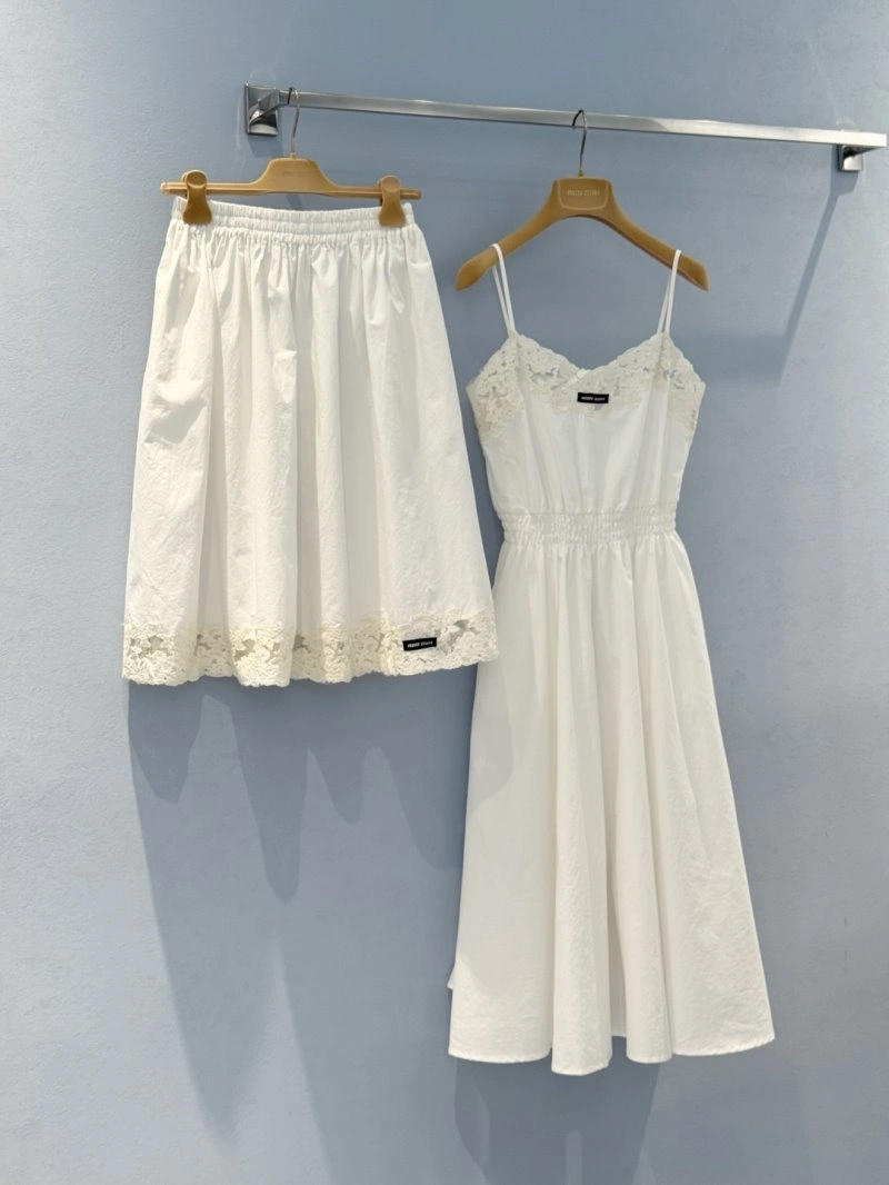 Miu Miu Dress Sleek 156381