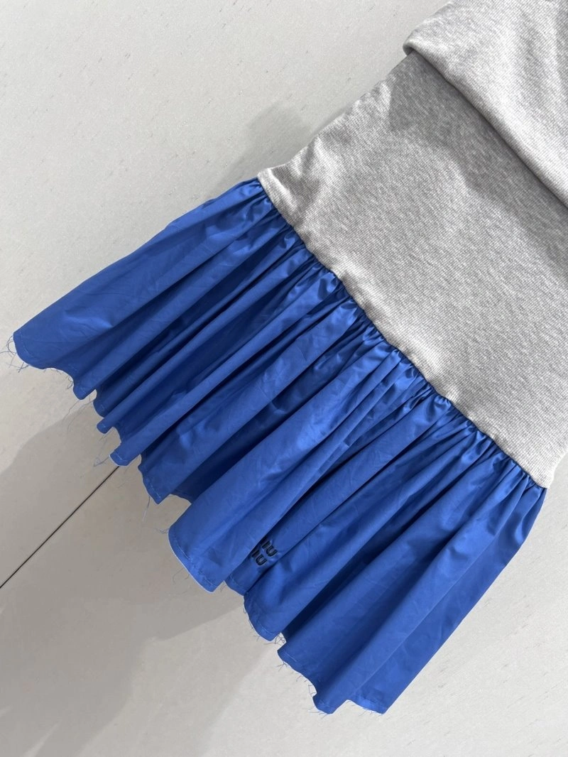 Miu Miu Dress Versatile 149219
