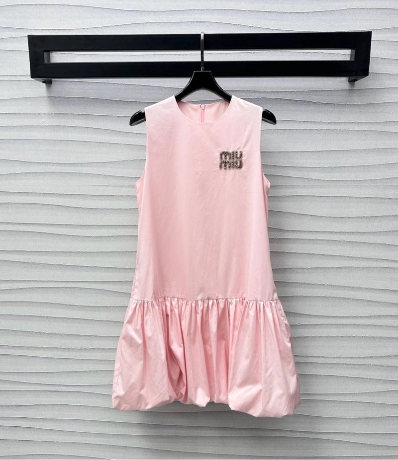 Fashionable Miu Miu Dress 149180