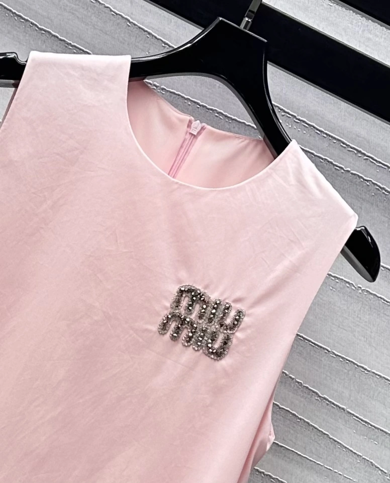 Fashionable Miu Miu Dress 149180