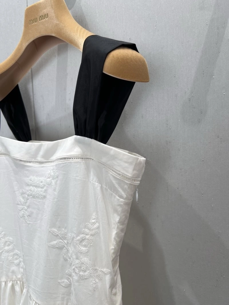 Miu Miu Dress Youthful 149176
