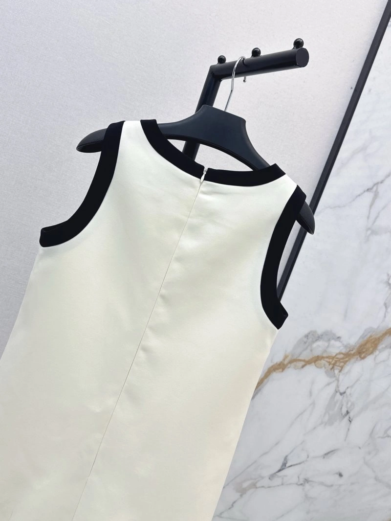 Minimalist Miu Miu Dress 149082