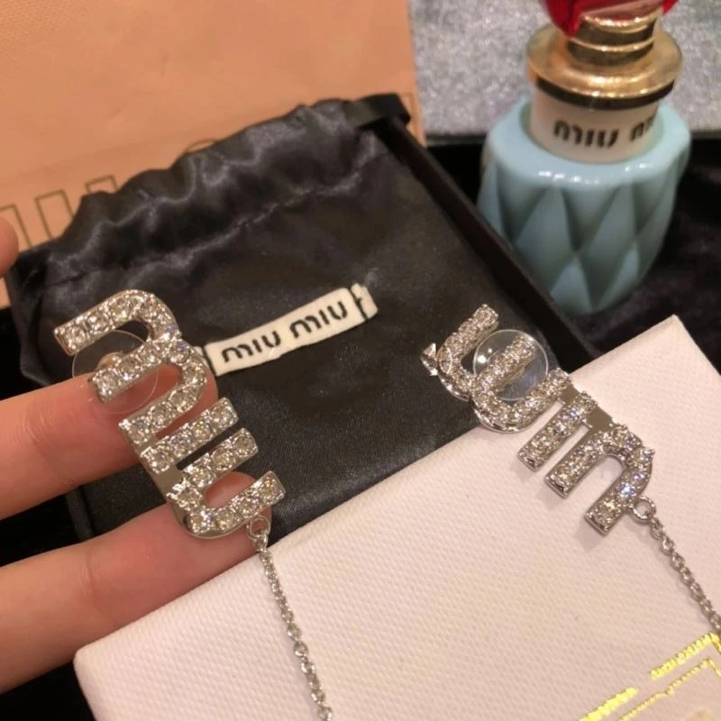Miu Miu Earrings Neat 213432