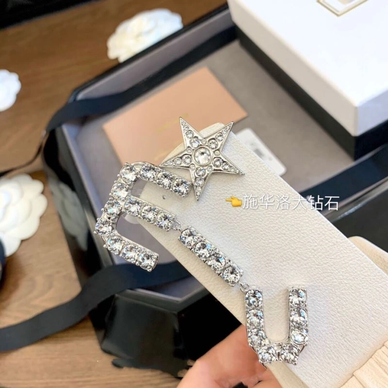 Miu Miu Earrings AllSeason 213427