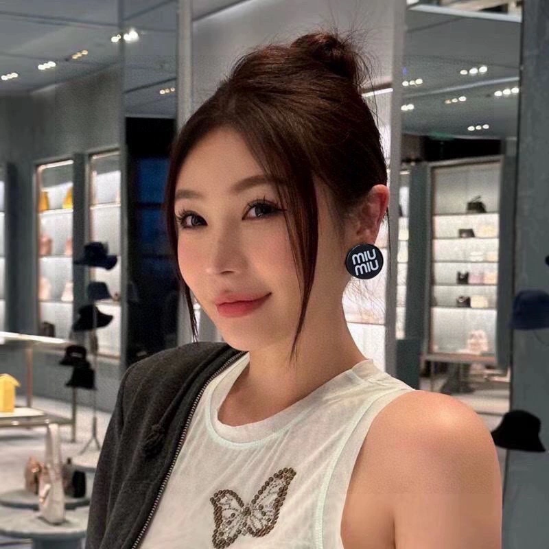 Miu Miu Earrings Sleek 213447