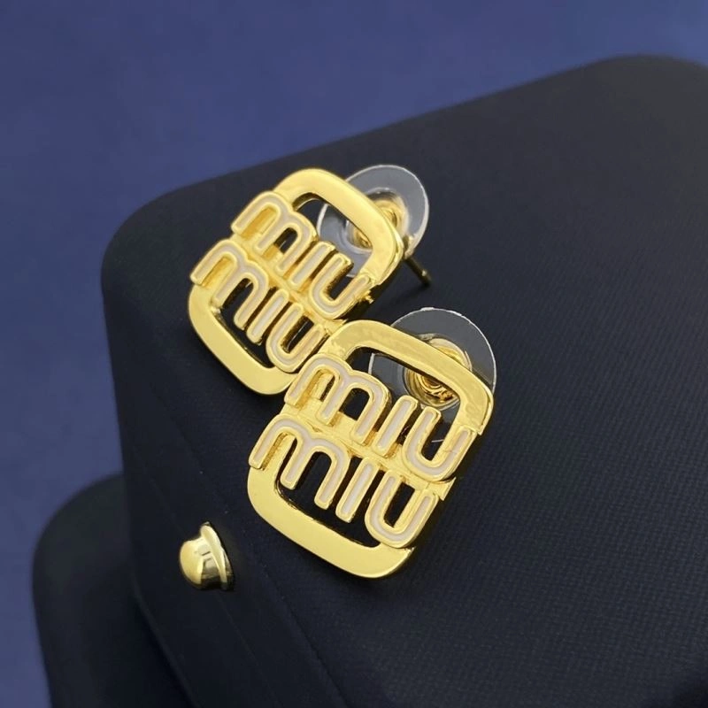 Miu Miu Earrings Sleek 214510