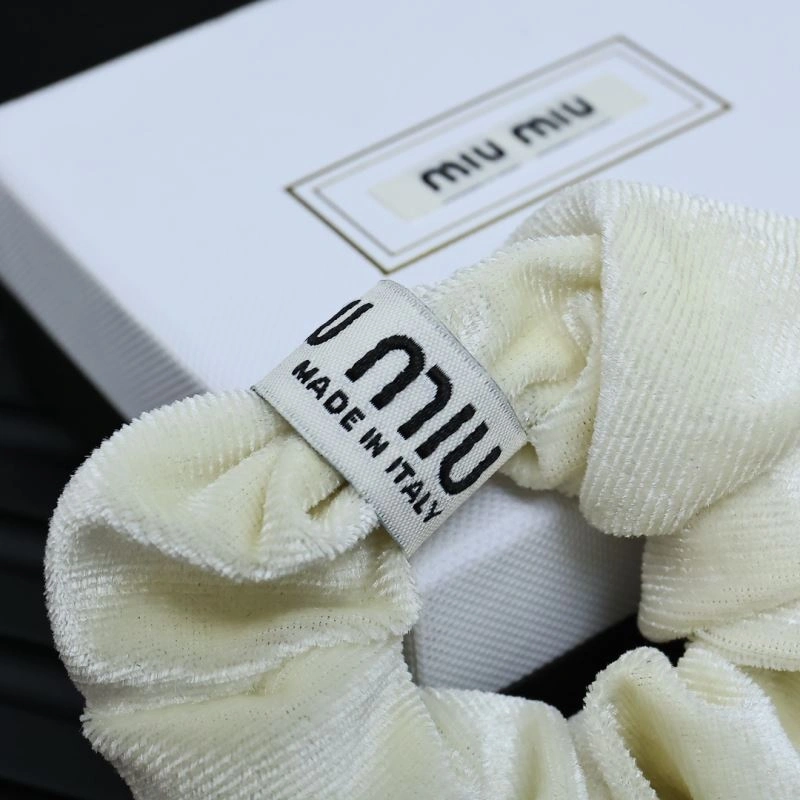 Miu Miu Earrings Cozy 212870