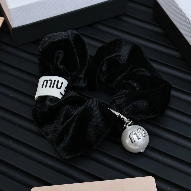 Miu Miu Earrings Cozy 212870