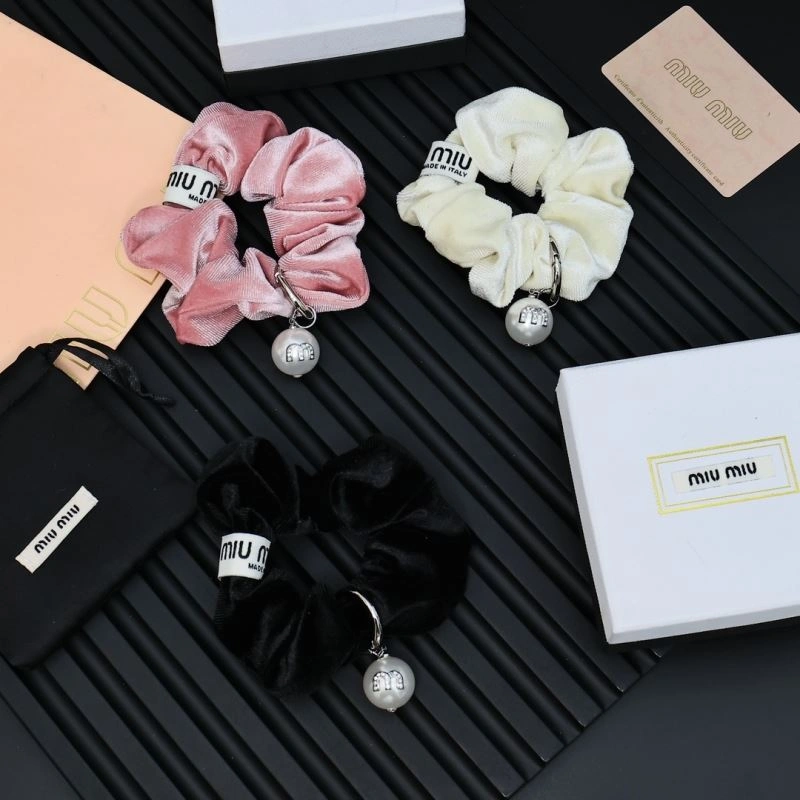 Miu Miu Earrings Cozy 212870