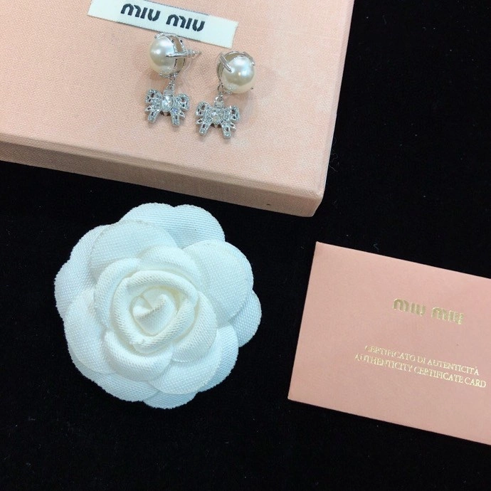 Miu Miu Earrings Fashionable 212871