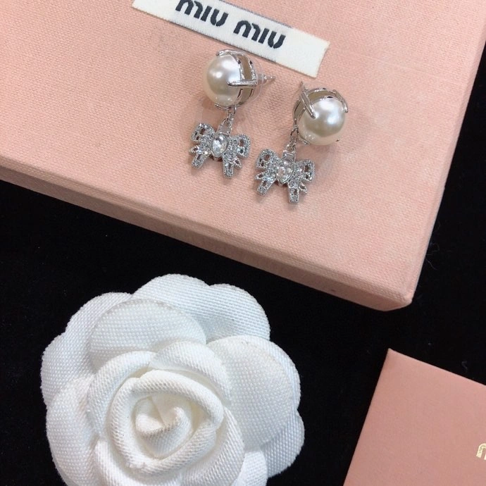 Miu Miu Earrings Fashionable 212871