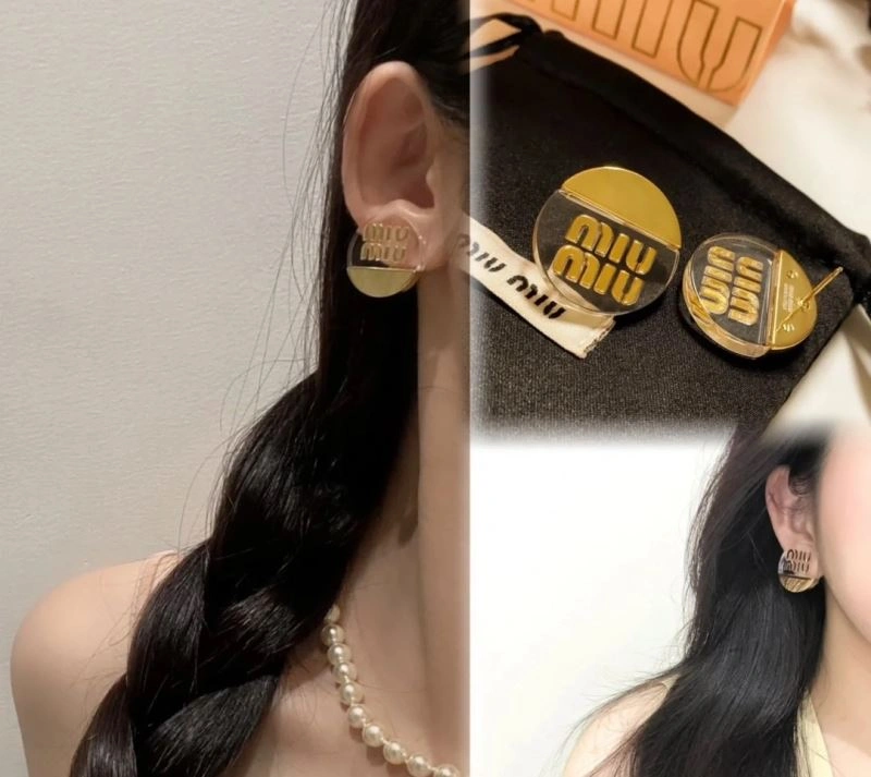 Miu Miu Earrings Snug 212566