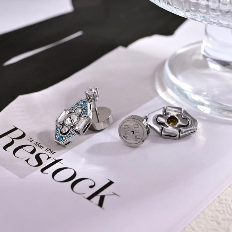 Miu Miu Earrings Sleek 211836